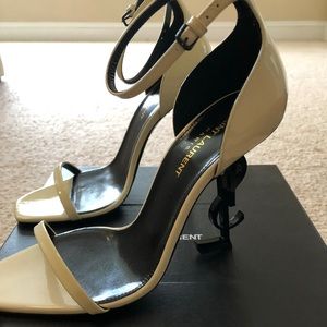 ⛔️SOLD⛔️Brand New Saint Laurent Opyum sandals size 38.5 color neutro